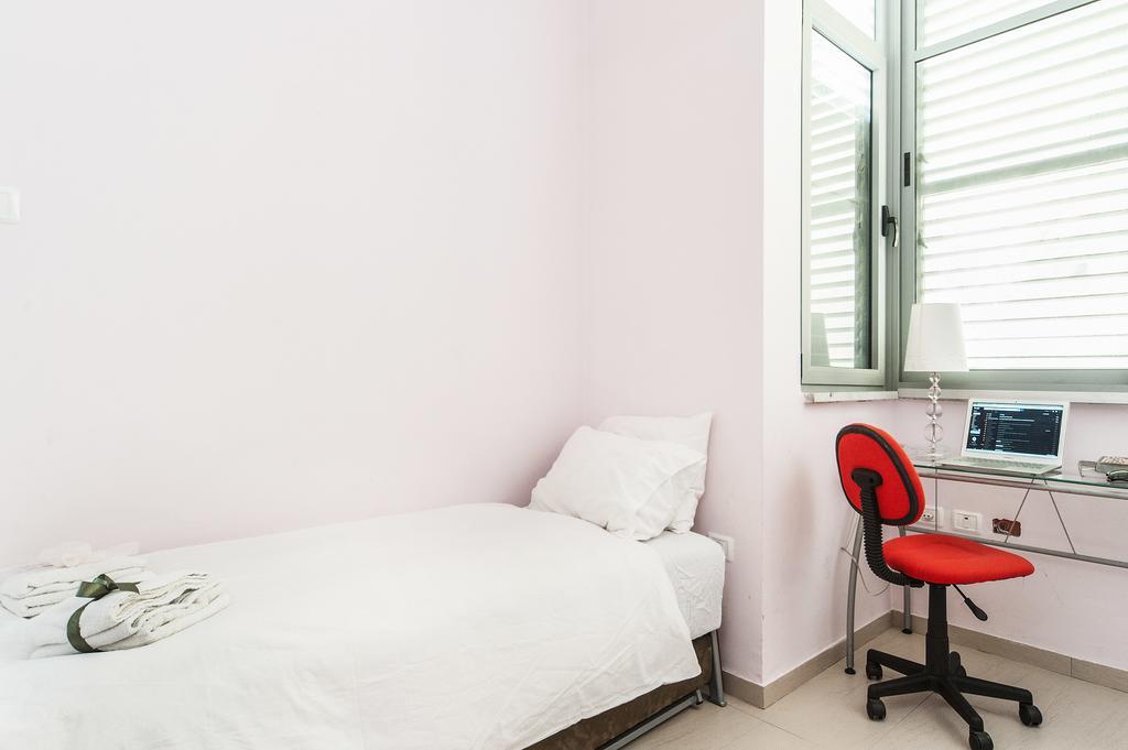 Lovely 1Bd W/ Private Balcony By Sea N' Rent Τελ Αβίβ Εξωτερικό φωτογραφία